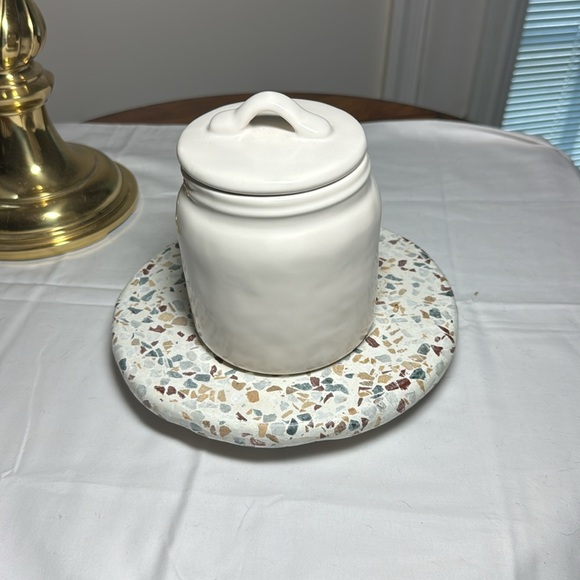 Rae Dunn small white jar with Keep on front - Picture 4 of 6